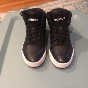 Adidas Neo w/ cloud foam footbed